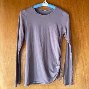 Lululemon Side Cinched/Ruched Pale Orchid Long Sleeve - Size 4